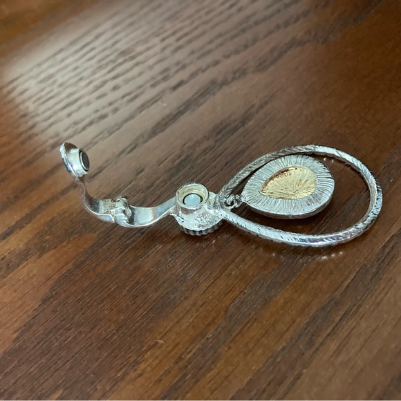 💕 3/$20 EUC Gold and Silver Tone Teardrop Pendant/Enhancer - Picture 3 of 4
